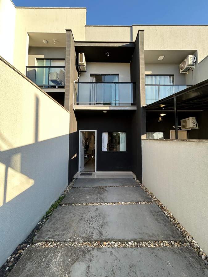 Geminado para Venda, em Joinville, bairro S�o Marcos, 2 dormit�rios, 2 banheiros, 1 vaga